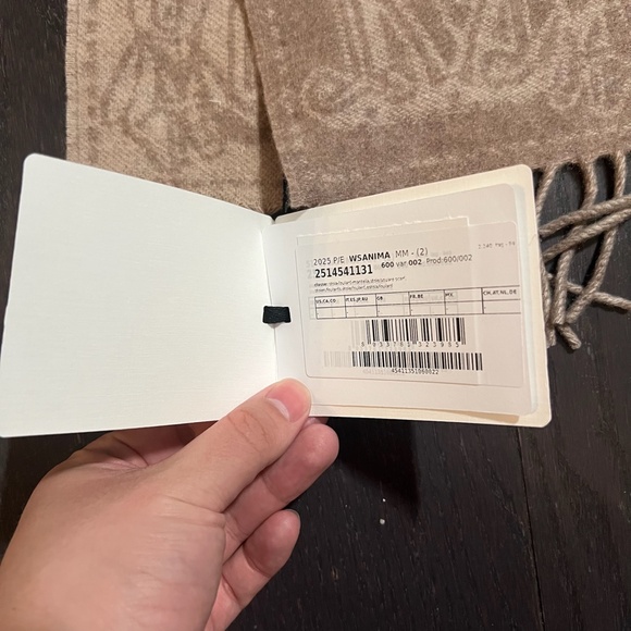 BNWT Maxmara Sanima wool jacquard scarf w/dust bag beige/brown logo monogram - Picture 4 of 10